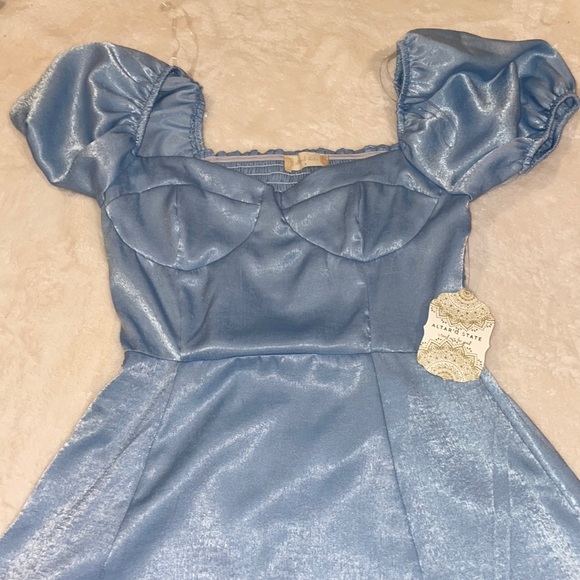 Blue dress - Picture 1 of 4